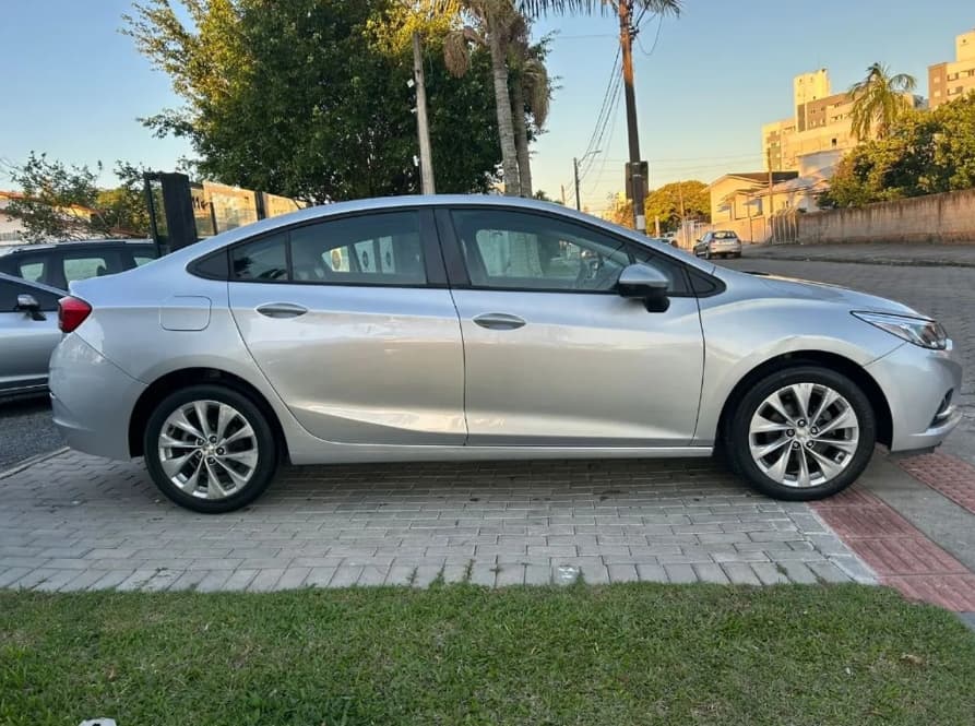 Chevrolet cruze - Compacto